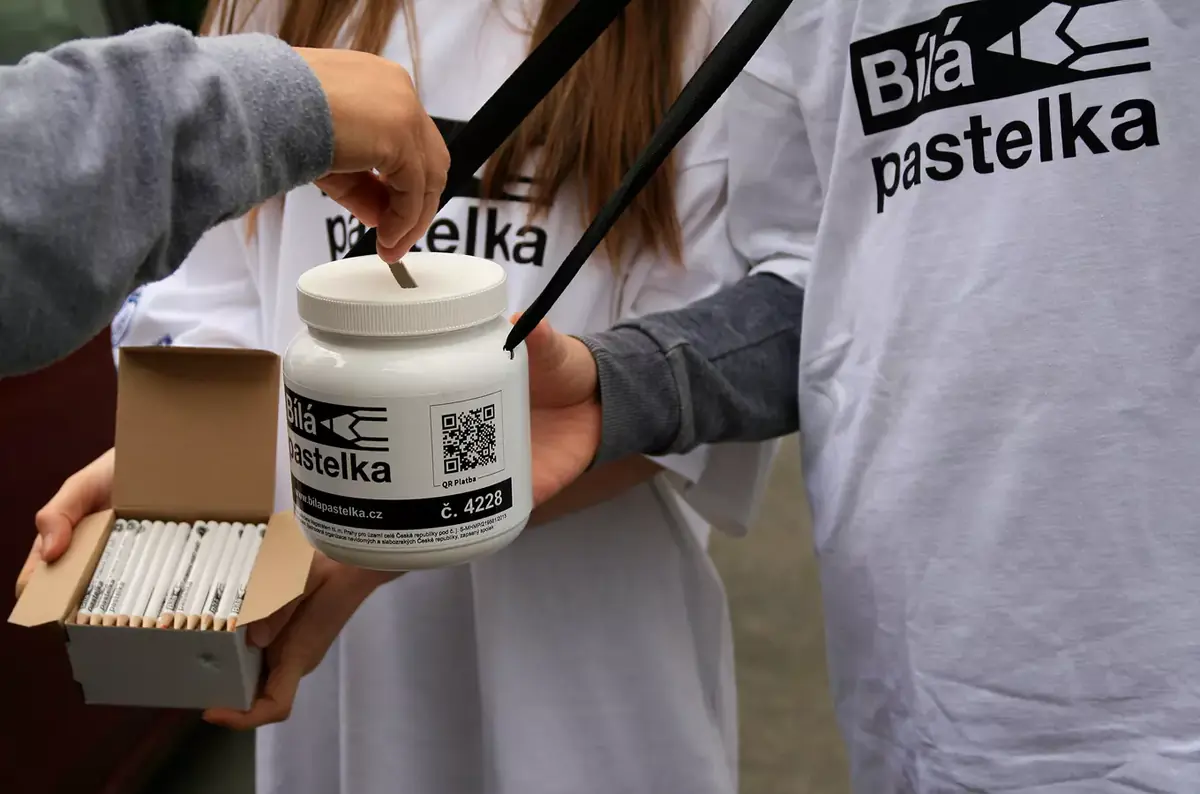 Bílá pastelka 2026 – veřejná sbírka na pomoc nevidomým — Sjednocená organizace nevidomých a slabozrakých ČR, z.s., Praha