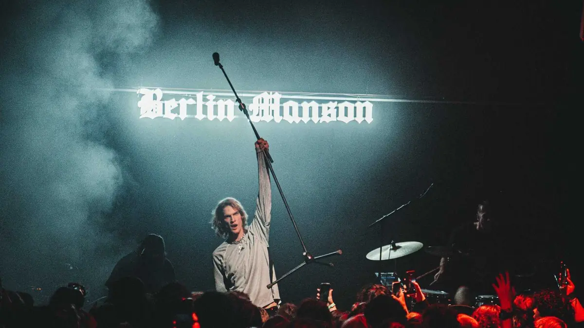 Berlin Manson - Plattenveröffentlichung — ARCHA+, Prag