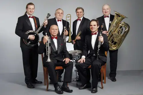 Louis Armstrong Forever: Celebrating a Jazz Icon with Old Timers Jazz Band
