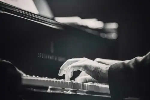 The Billie Holiday Tribute: A Journey into the Jazz Era