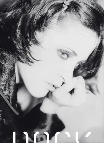 Monika Načeva - Nebe je rudý (30 Years)