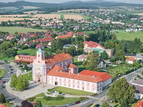 KRÁSNÉ STAVBY S KRÁSNOU HUDBOU