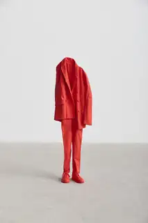Erwin Wurm – One Minute Forever