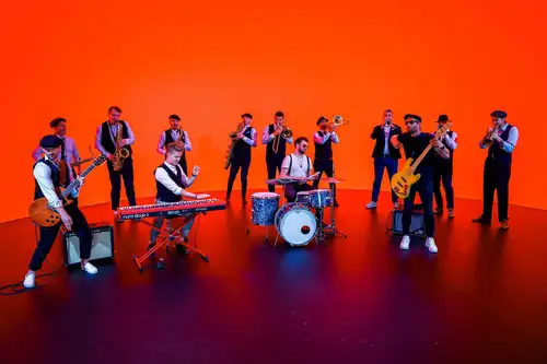 Turné24: B-Side Band