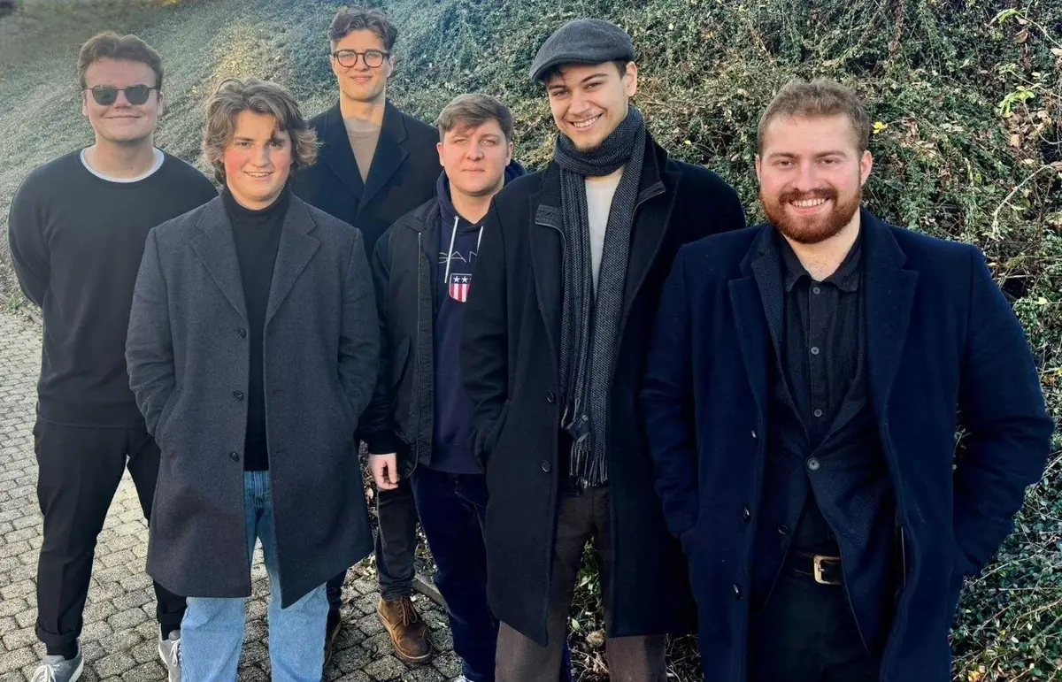 Now's The Time Sextet — Bei der alten Dame Jazz & Cocktail Club, Prag