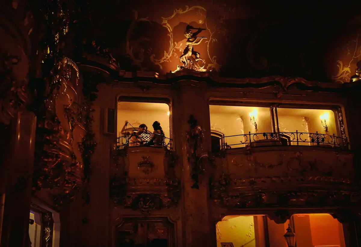 On The Edge: Entdecken Sie Prags exklusivste Geheimnisse — Grand Hotel Bohemia, Prag
