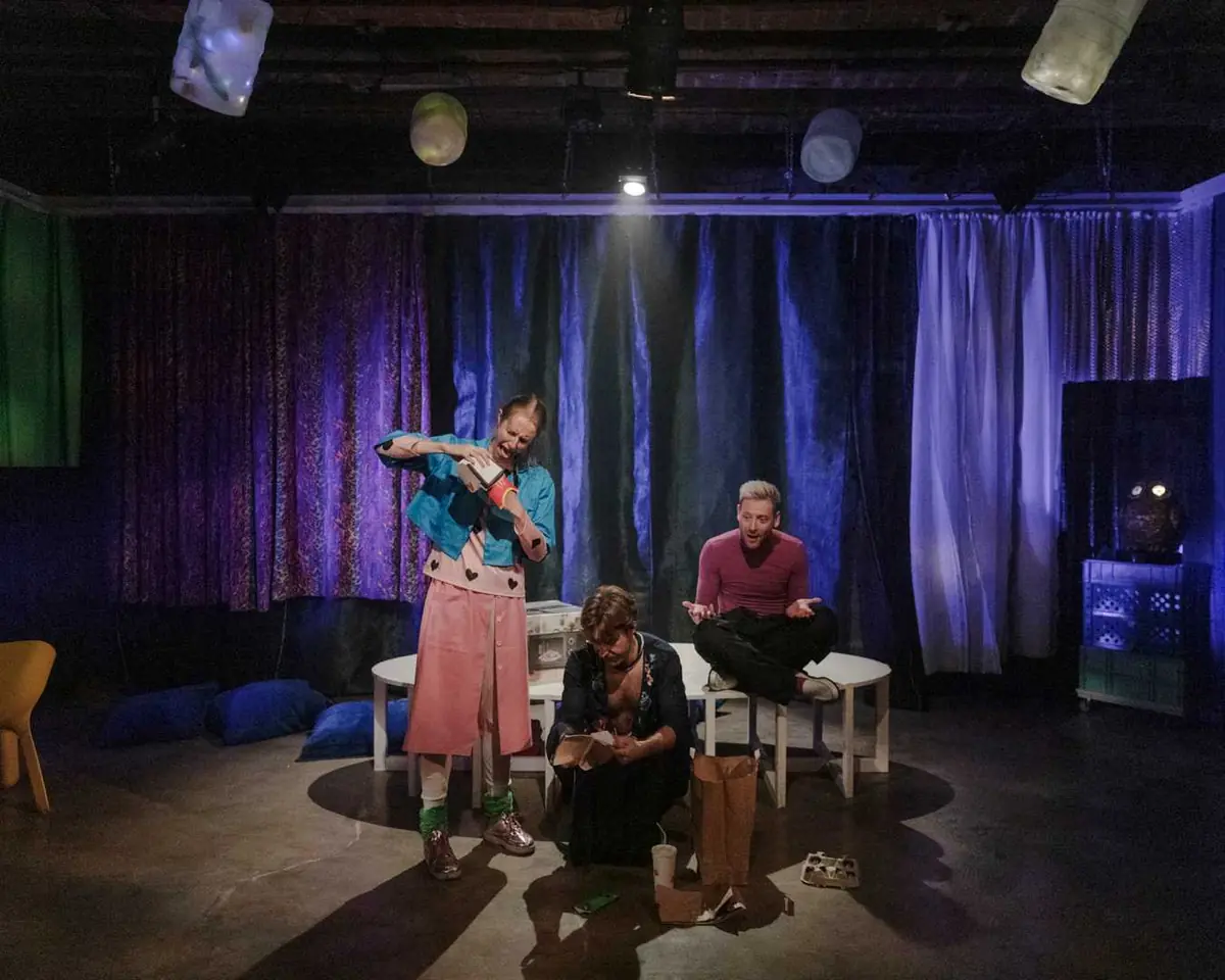 HEROES — Theater Vila Štvanice, Prag