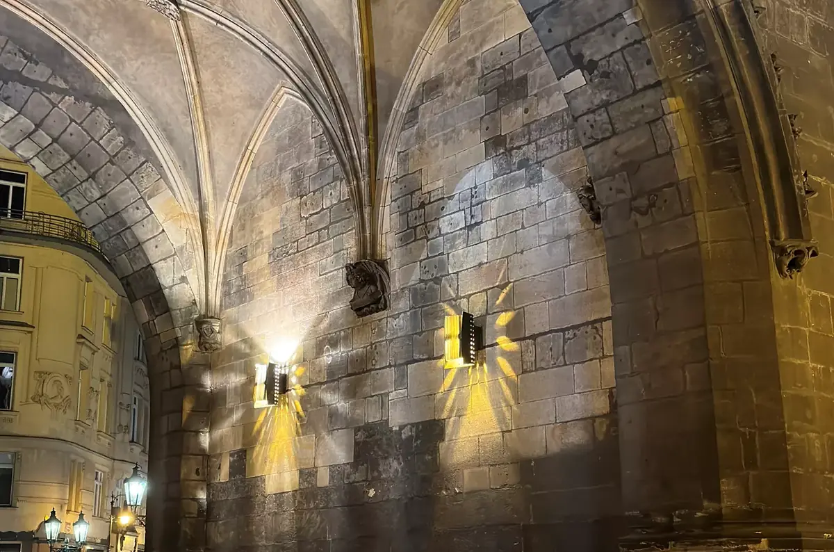Večer plný tajemství – romantika a záhady Královské cesty — JOMYS, tourist centrum, s.r.o., Praha
