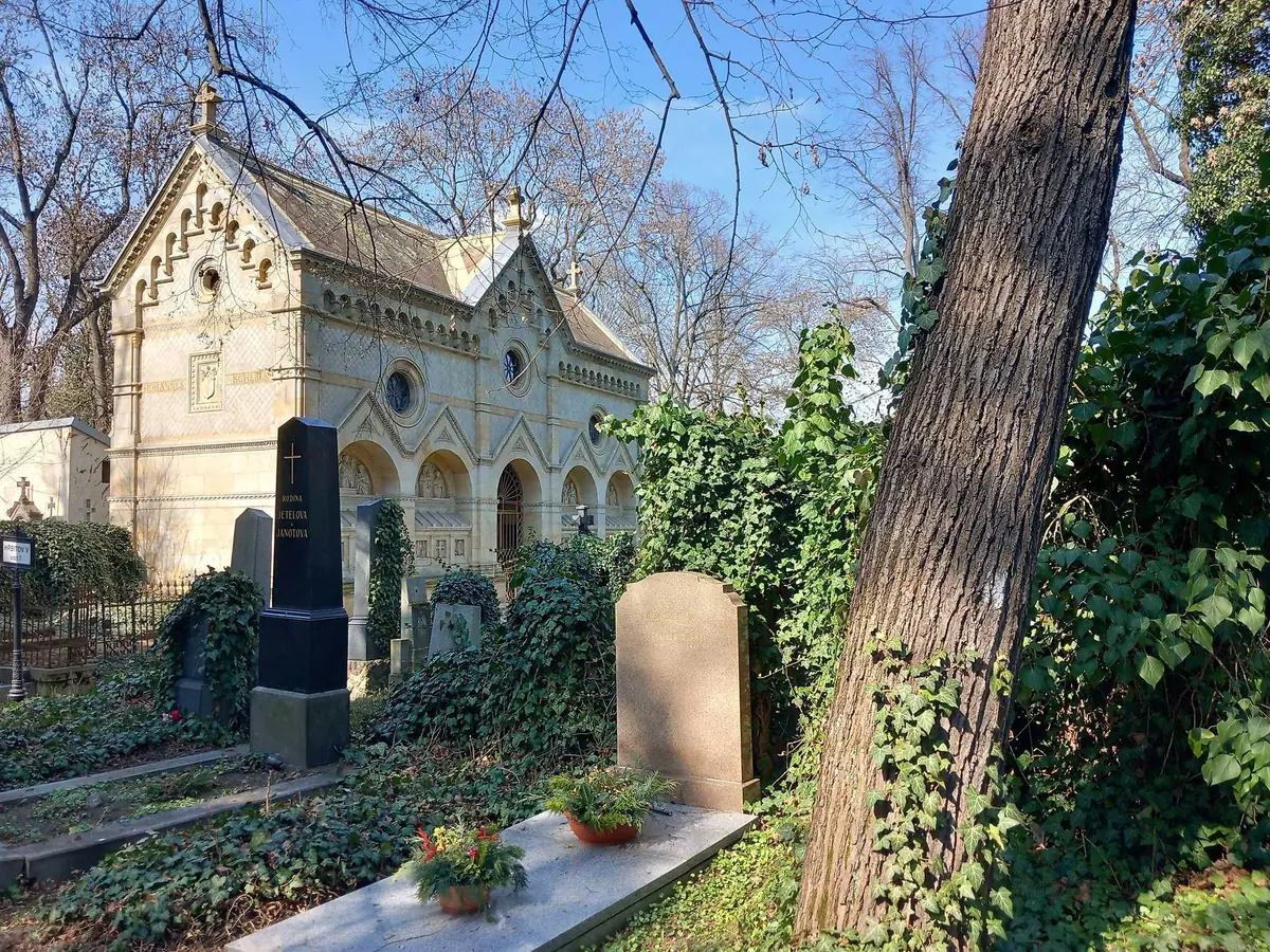 Olšanské hřbitovy: Díla architektů slavných staveb — Kostel svatého Rocha, Praha