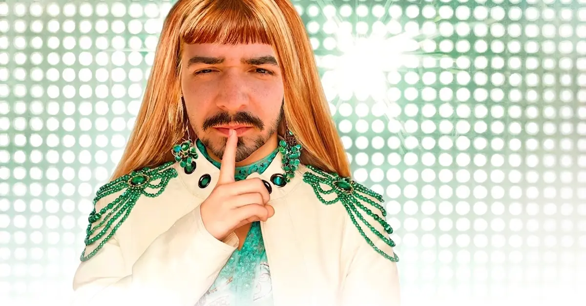 Tee: Tschechische Fassung – Hannah Montana — ARCHA+, Prag