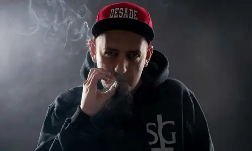 DESADE & DENOI (Release Party: RIOT V RÁJI)