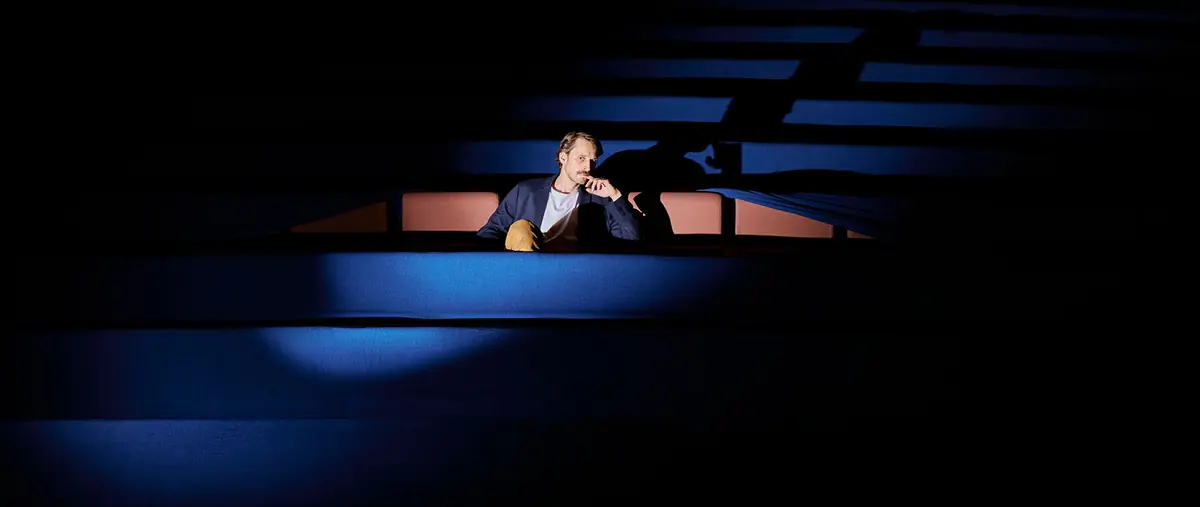 Ohne Kleidung — Theater V Dlouhé, Prag