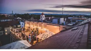 SkyBar Free&Chill