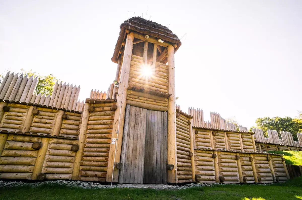 Geheimnisse der Burgstätte Chotěbuz — Archeopark Chotěbuz-Podobra, Chotěbuz