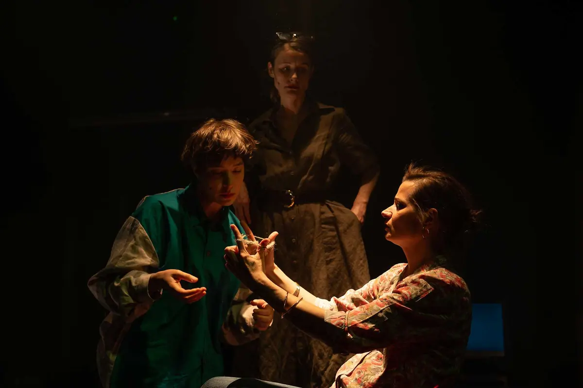 Samanta Schweblin: Außer Reichweite — MeetFactory, Prag
