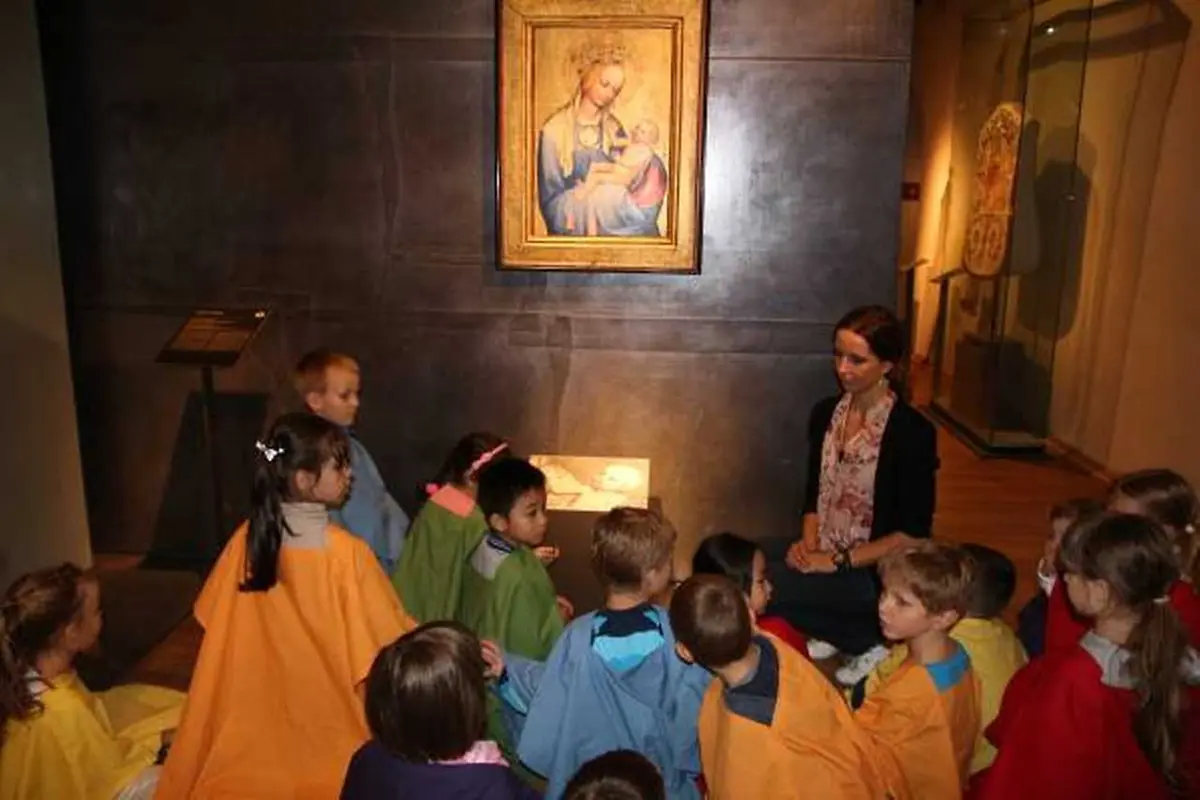 Schools – Colourful World — St. Agnes Convent, Prague