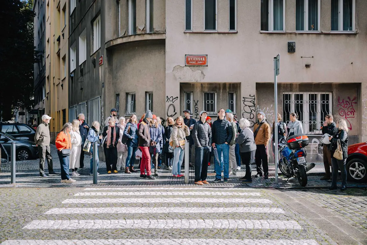 Rondokubistické Dejvice a Bubeneč — Nádraží Dejvice, Praha