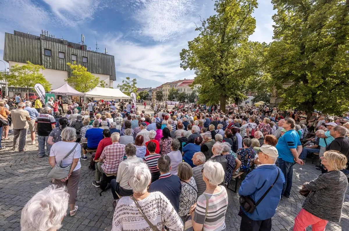Promenádní koncert na Masarykově náměstí v Jihlavě — Brána Jihlavy, příspěvková organizace, Jihlava