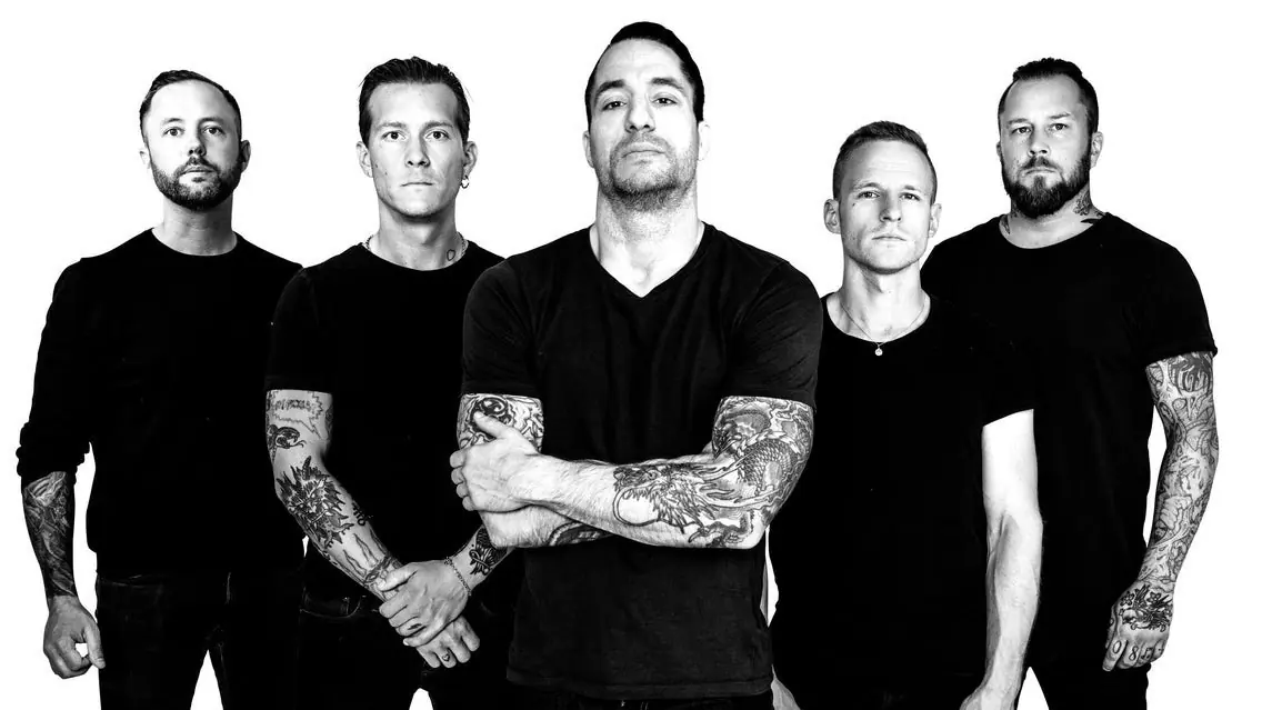 Raised Fist — Cargo Gallery, Прага
