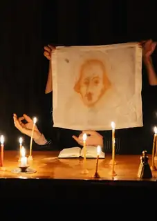 KHWOSHCH: Eine Shakespearsche Puppenmesse