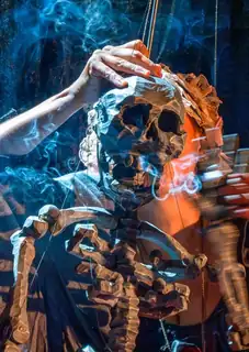 PUPPETS IN PRAGUE: Holzzirkus