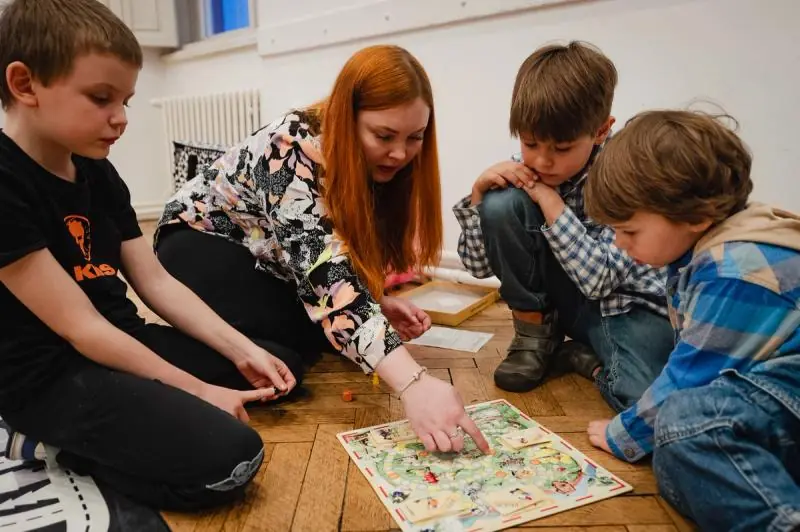 Parent Friendly — Театр Гуса на провязку, Брно
