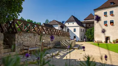 Známá neznámá - jihočeská architektura 20. století — Státní hrad Nové Hrady, Nové Hrady