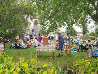 Sommermittwoche auf der Stross: Puppenspiele für Kinder