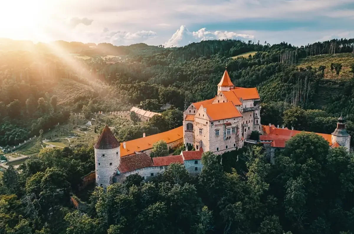 Annual Pass "Na památky" - NPÚ Project for 2026 — Národní památkový ústav a Společnost pro zahradní a krajinářskou tvorbu, Prague