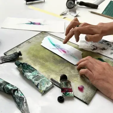 Grafická technika suché jehly do tetrapaku — Gočárova galerie, Pardubice