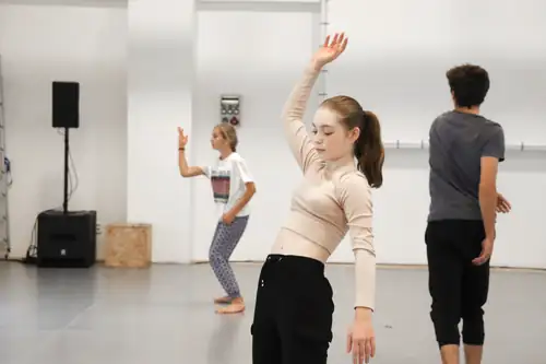 Věra Ondrašíková & kolektiv: Letní dílna: choreografie & tvorba elektronické hudby