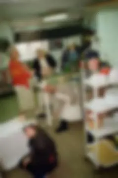 Divadlo Setkání & Divadlo Klauniky: Zpráva k věci normality — Terén, Брно