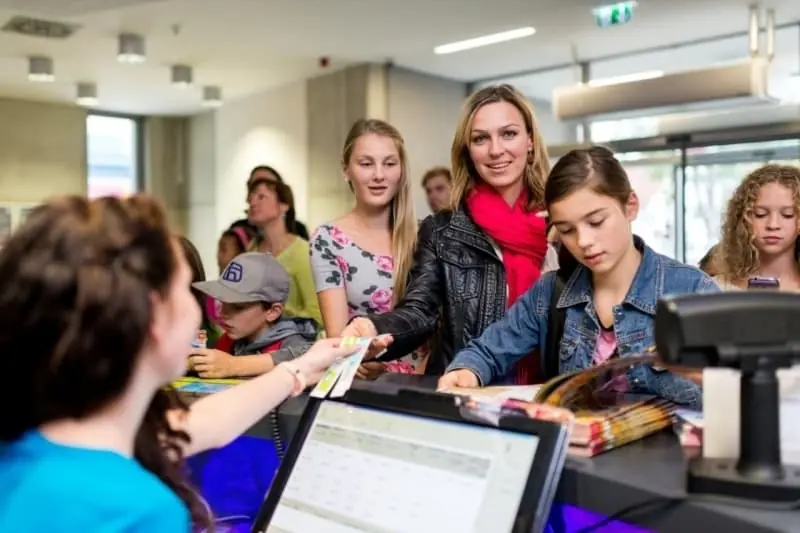 Za vysvědčení vstup zdarma! — iQLANDIA Science Center Liberec, Liberec