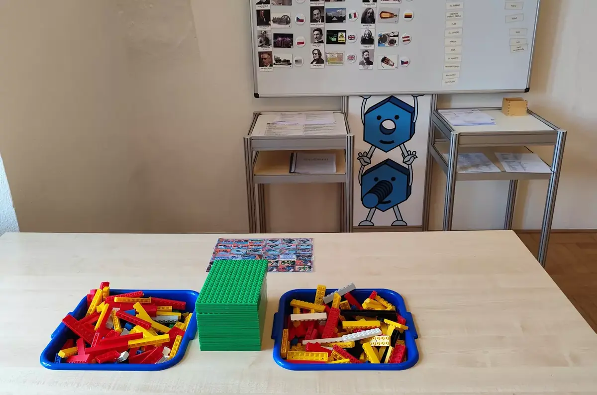 Technická herna na cestách aneb fyzika hrou — Zámek Letohrad, Letohrad