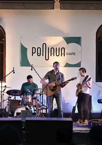 Topol & Tereza Hill // Ponava