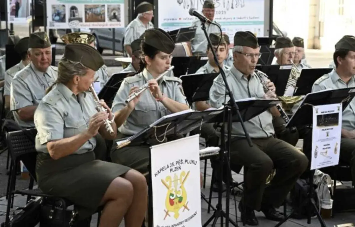 Concert for International Day of Older Persons — Měšťanská beseda, Pilsen