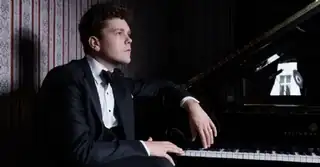 Klavierkonzert mit Szymon Nehring
