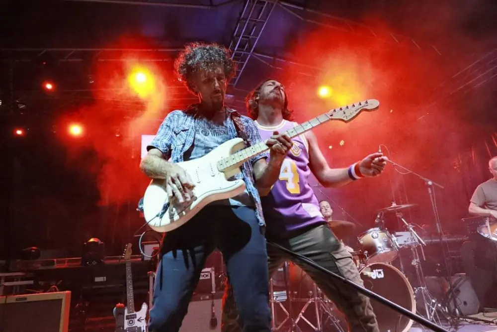The White Tape - PEARL JAM tribute (ITALY) — Bounty Rock Cafe, Olmütz