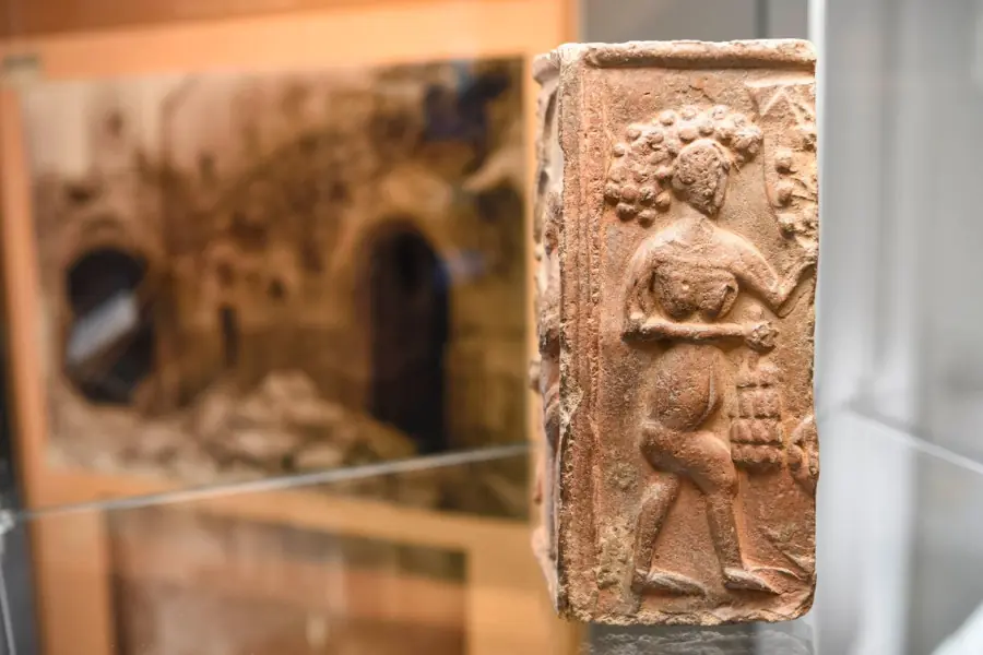 Ausstellung: Ladislav Lábek als Archäologe — Westböhmisches Museum in Pilsen, Plzeň