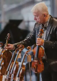 Jaroslav Svěcený - Vier Jahrhunderte europäischer Violinen