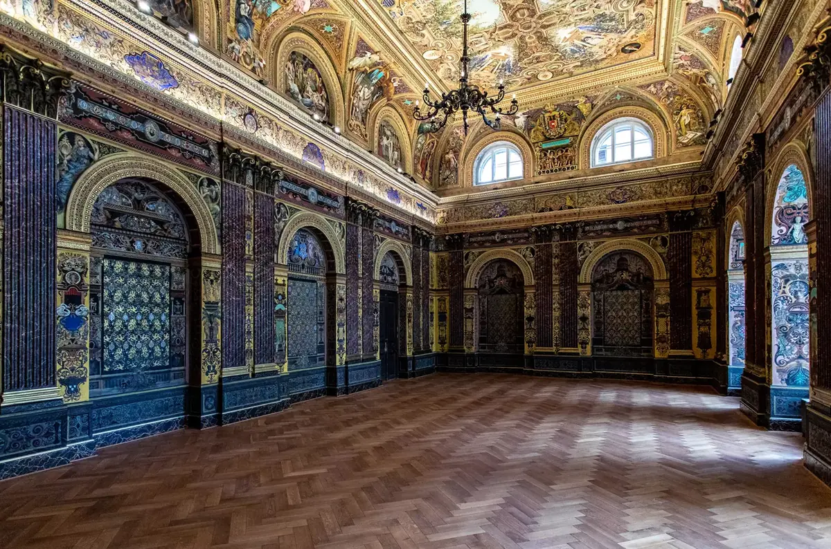 Guided Tours of the Ceremonial Hall at FZŠ Komenium in Olomouc — Informační centrum Olomouc, Olomouc