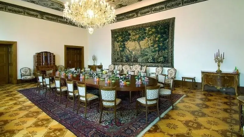 Tour of Hrzánský Palace — Hrzánský palác, Loretánská 177/9, Prague
