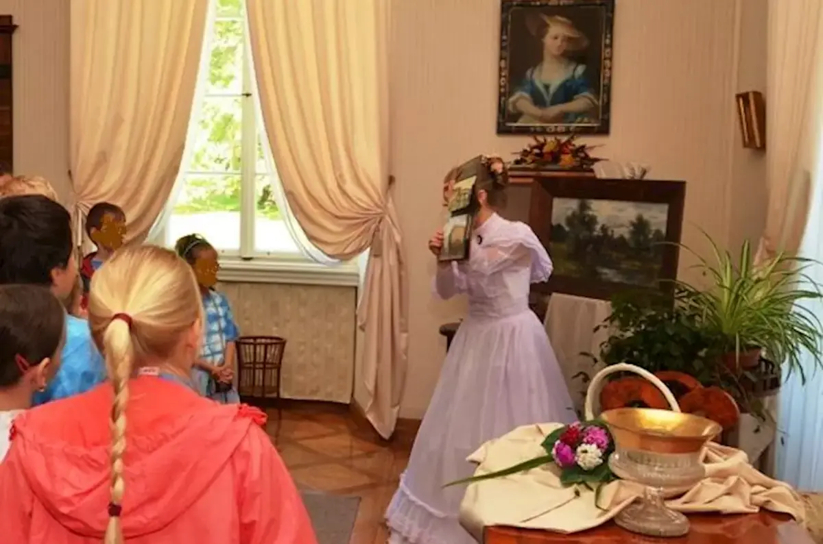 Schloss Ratibořice-Führungen für Kinder mit Gräfin Hortensia — Ratibořice, Česká Skalice