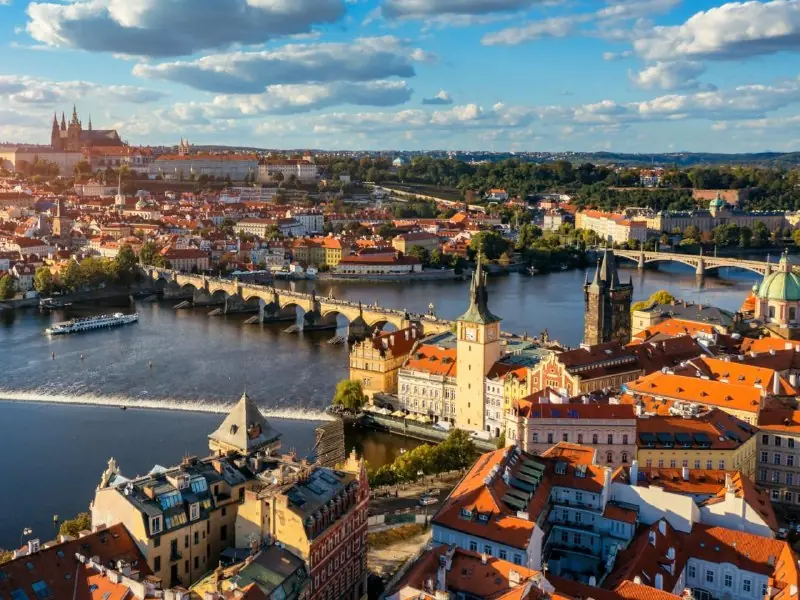 Bazár vojenské atributiky Militaria — Praha