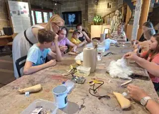ŘEMESLNÝ WORKSHOP: MALOVÁNÍ DŘEVĚNÉHO DOMEČKU