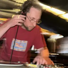 DJ Kopka na palubě lodi Tajemství — Loď Tajemství bratří Formanů, Praha