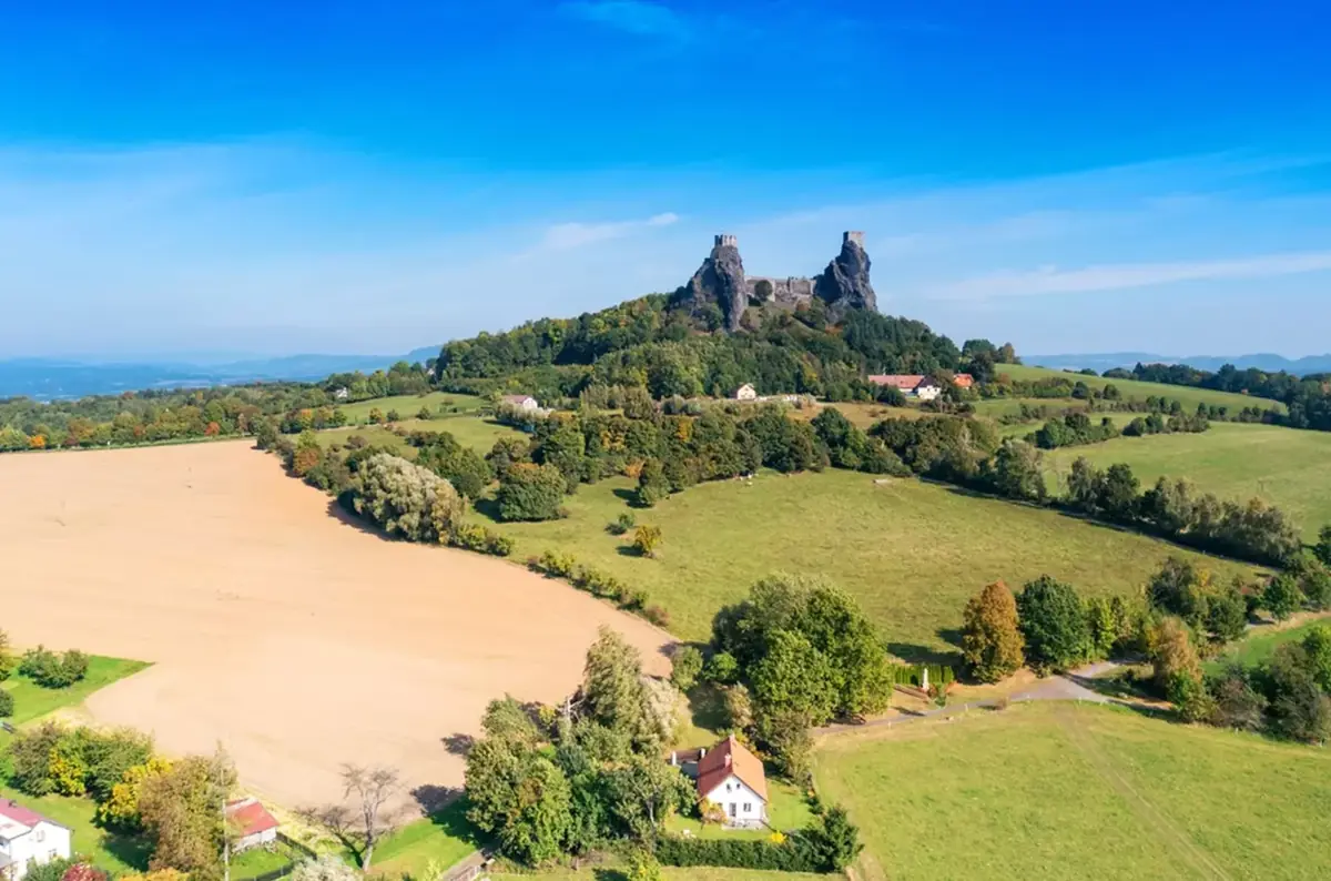 Kingdom Come: Deliverance 2 na Troskách 2026 — Hrad Trosky, Troskovice