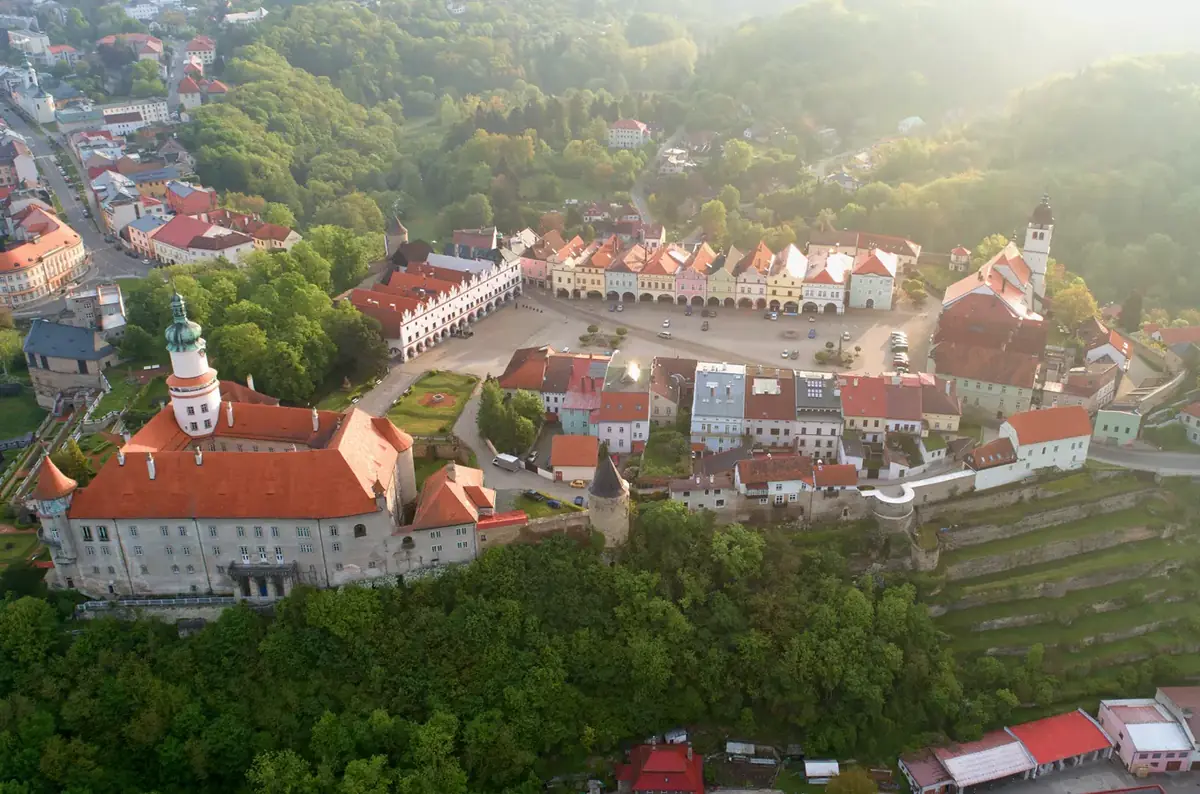 Letní komentované prohlídky historického centra Nového Města nad Metují — Městské informační centrum, Nové Město nad Metují