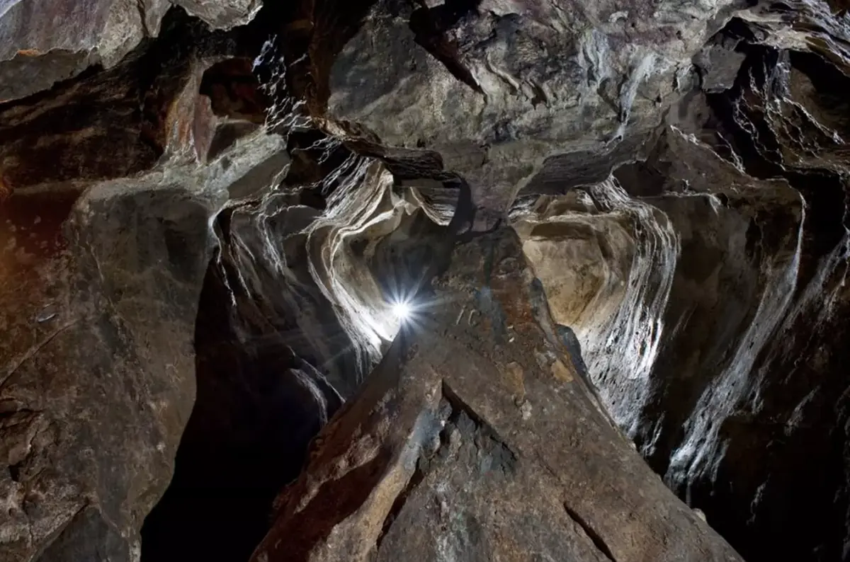 Summer Flashlight Tours at Na Špičáku Cave 2026 — Správa jeskyní České republiky - Jeskyně Na Špičáku, Supíkovice