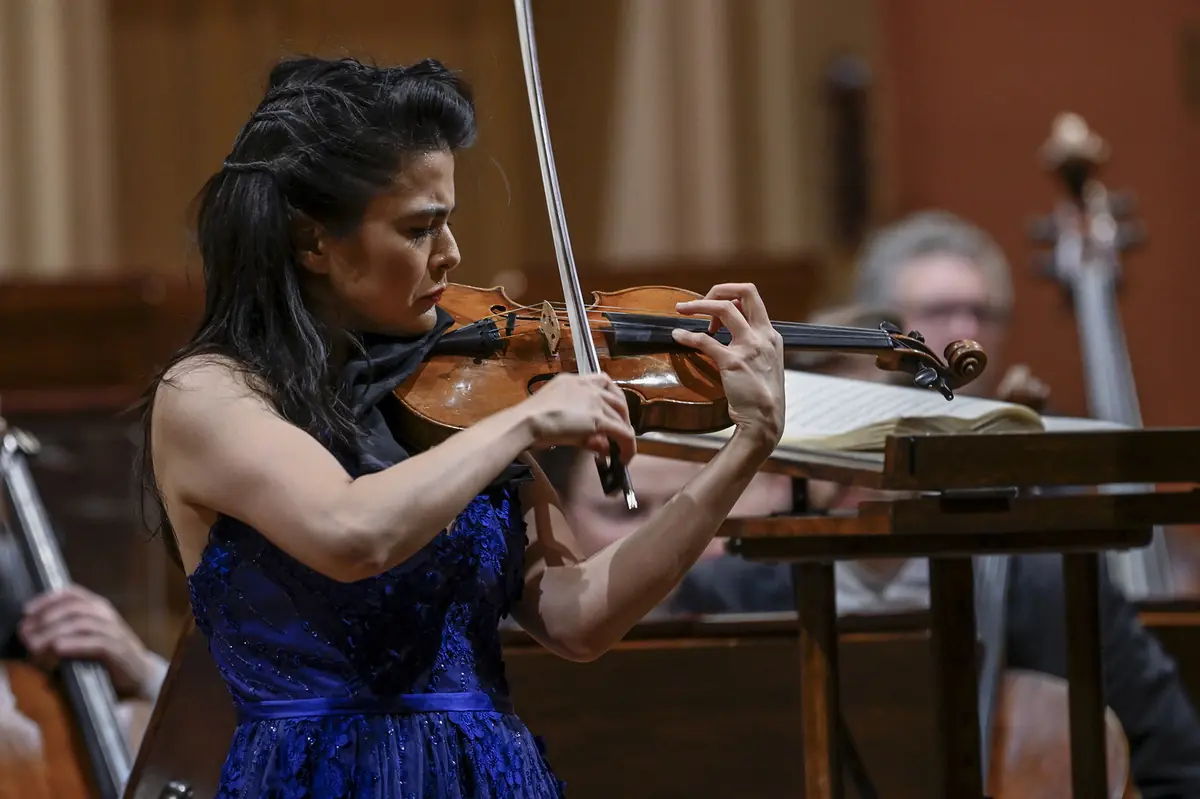 Чеська філармонія • Карен Гомьо — Rudolfinum, Dvořákova síň, Прага